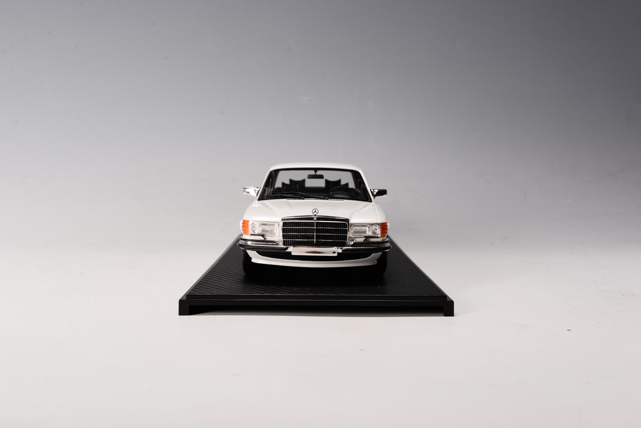 1/18 Ivy Mercedes-Benz 450 SEL 6.9 AMG (Gloss White) Resin Car Model Limited 99 Pieces