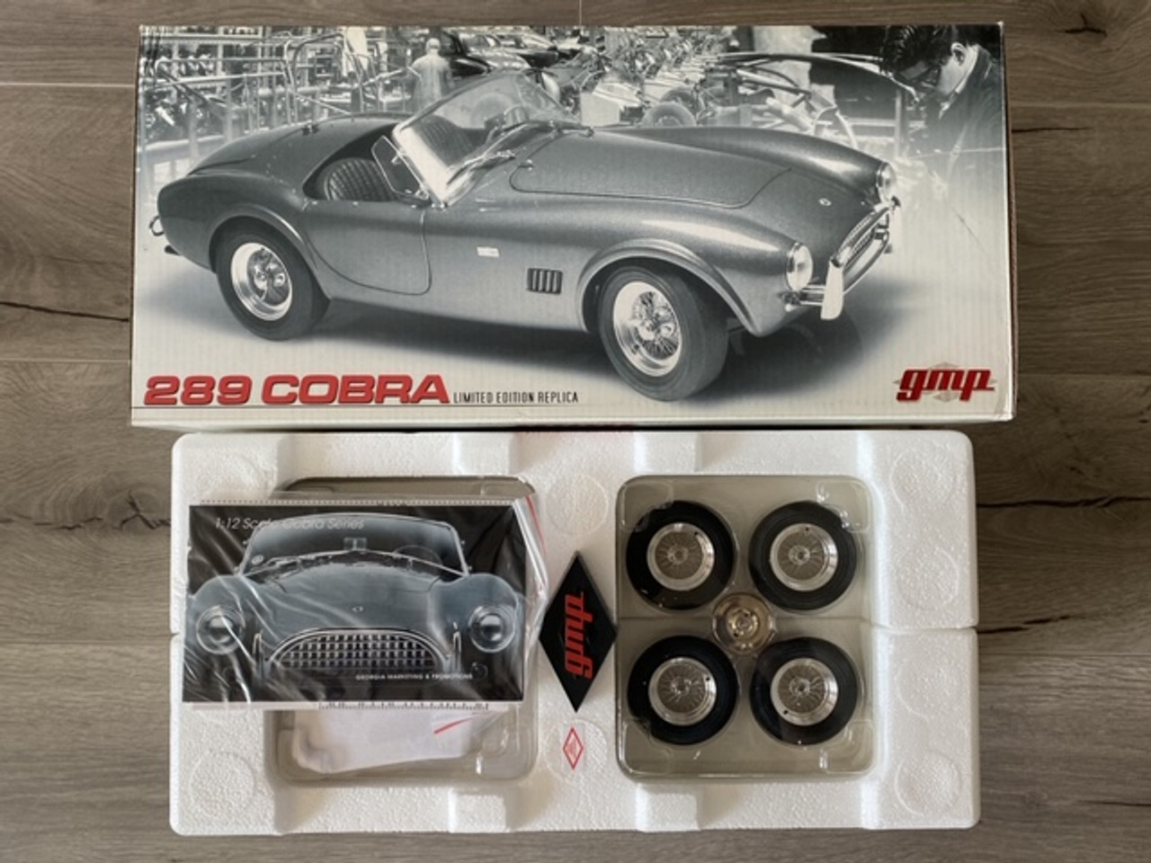 1/12 GMP 1964 Shelby Cobra 289 Roadster (White) Diecast Car Model