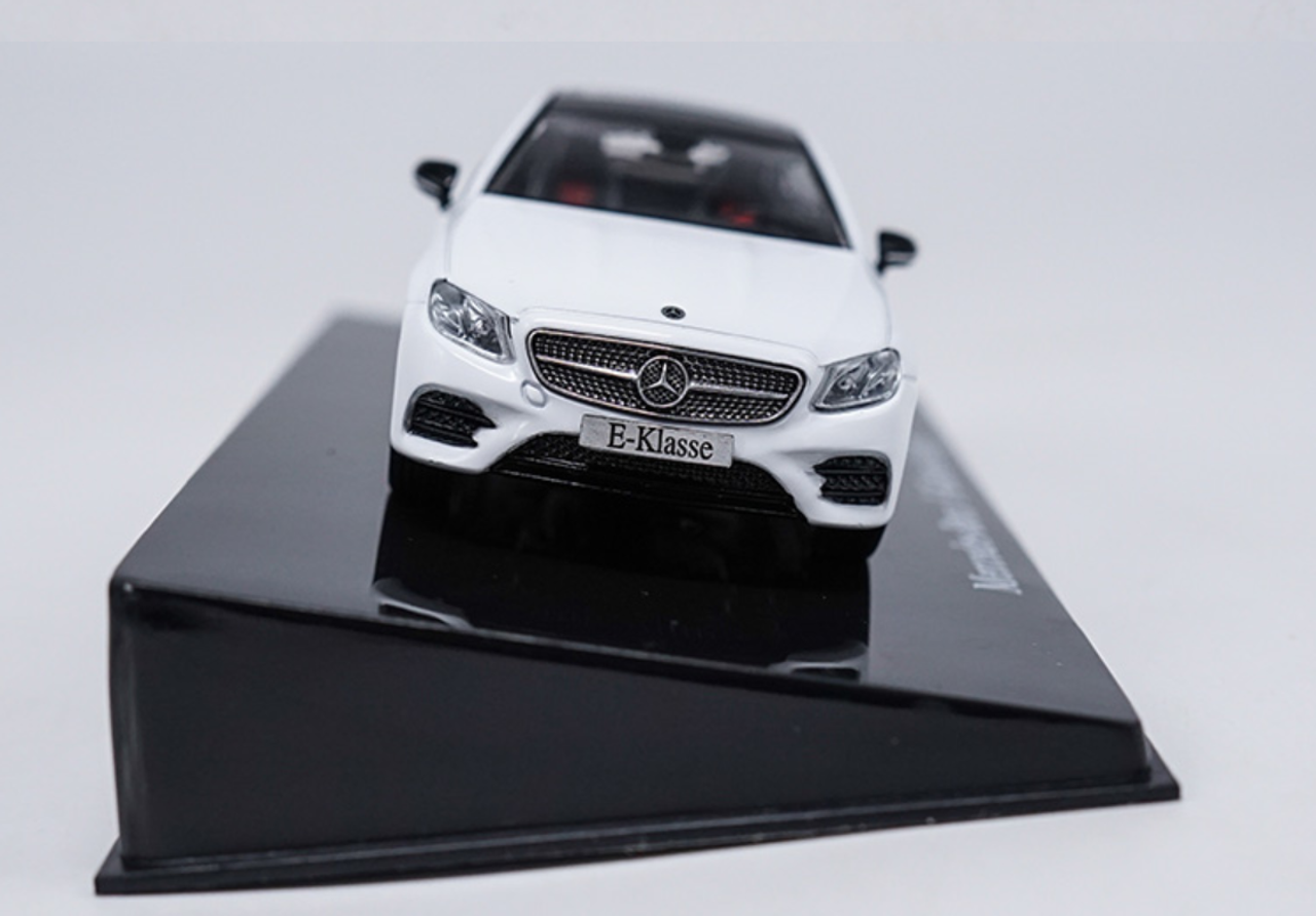 1/43 Dealer Edition Mercedes-Benz MB E-Class E-Klasse Coupe Hardtop (White) Diecast Car Model