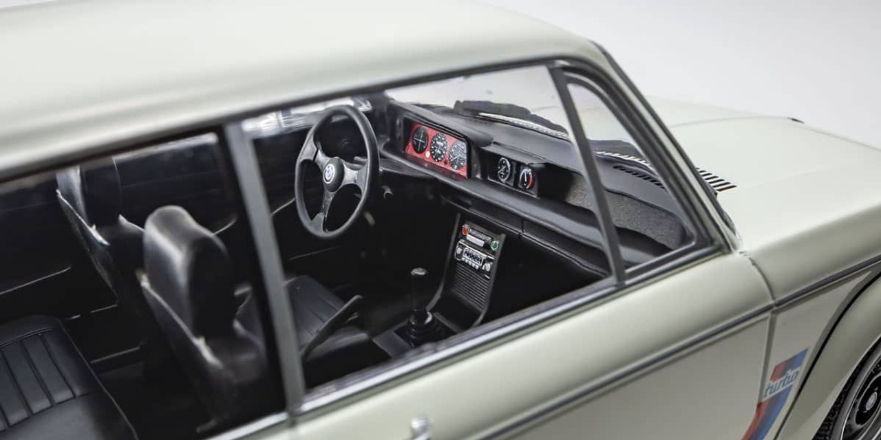 BMW  2002 TURBO 1973-WHITEミニチャンプス 1/18 Bmw 2002 Turbo 1973-White Minichamps 1/18 | eBay
