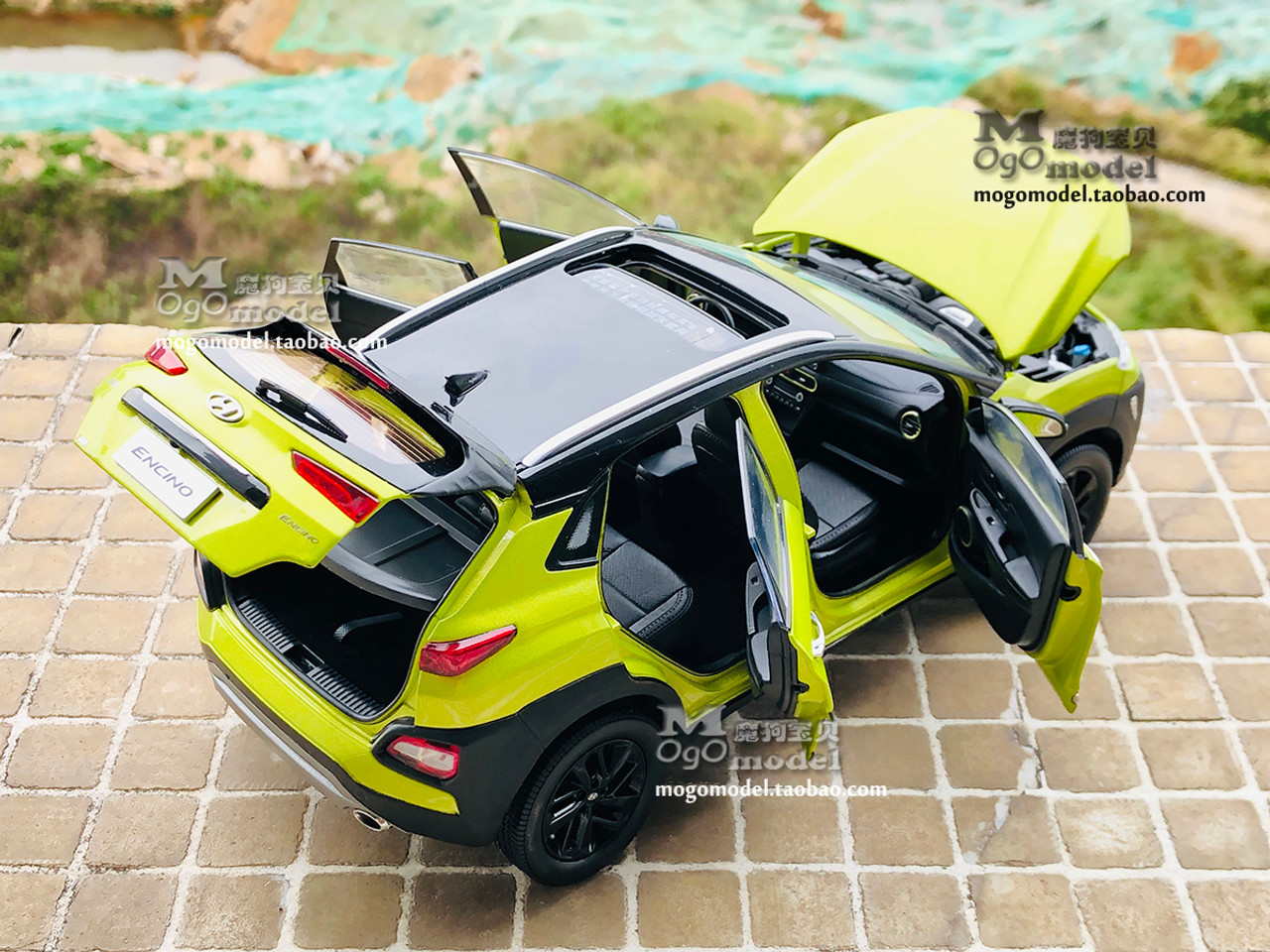 1/18 Dealer Edition Hyundai Encino / Kona (Yellow) Diecast Car Model