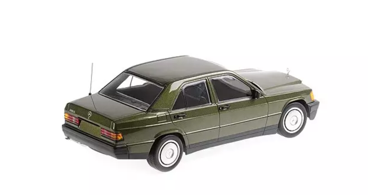 1/18 Minichamps 1982 Mercedes-Benz 190E (W201) (Green Metallic) Car Model