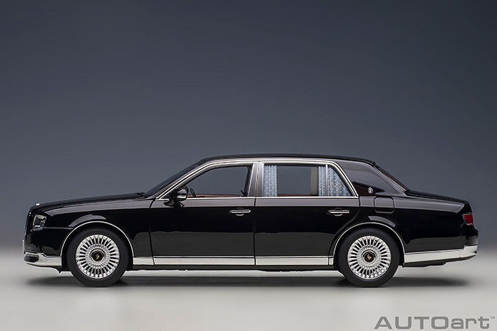 1/18 AUTOart Toyota Century Special Edition with Curtain (Black