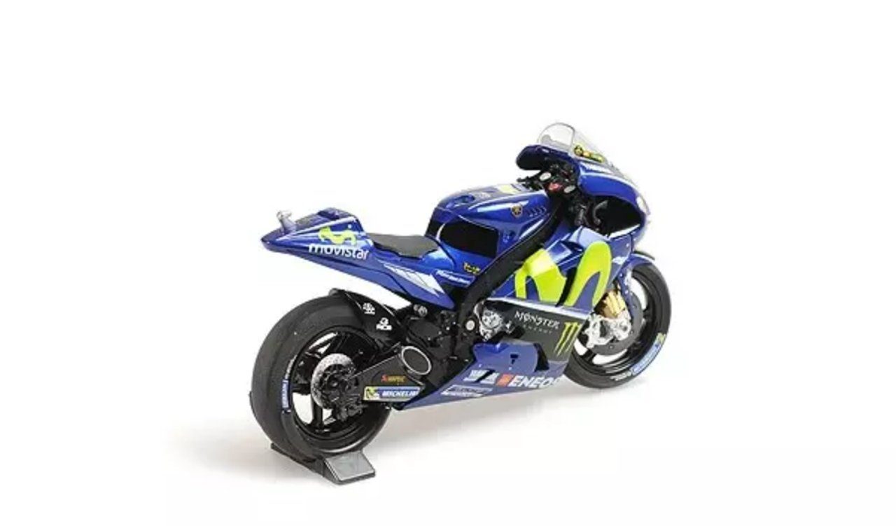 1/18 Minichamps 2017 Valentino Rossi Yamaha YZR-M1 #46 MotoGP Car Model