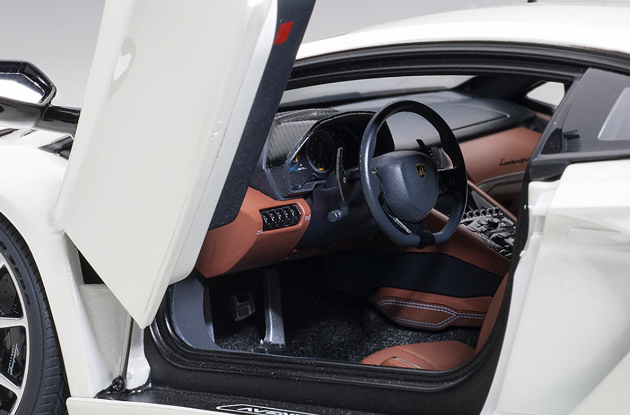 aventador interior white