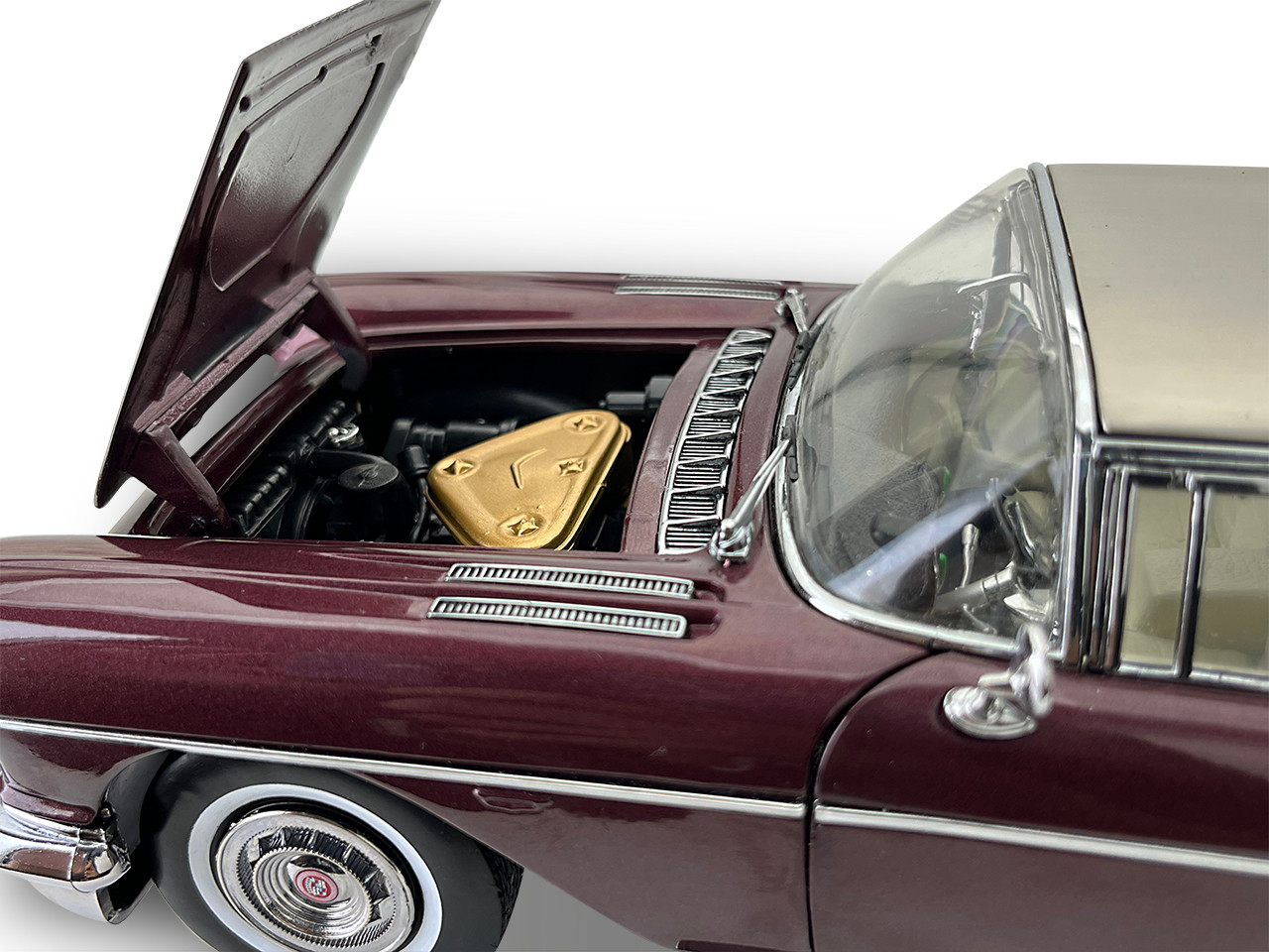 1/18 Sunstar 1957 Cadillac Eldorado Brougham (Castle Maroon Dark