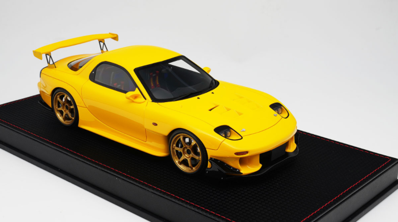1/18 Polar Master  Mazda RX-7 Yellow Resin Mode Resin Car Model