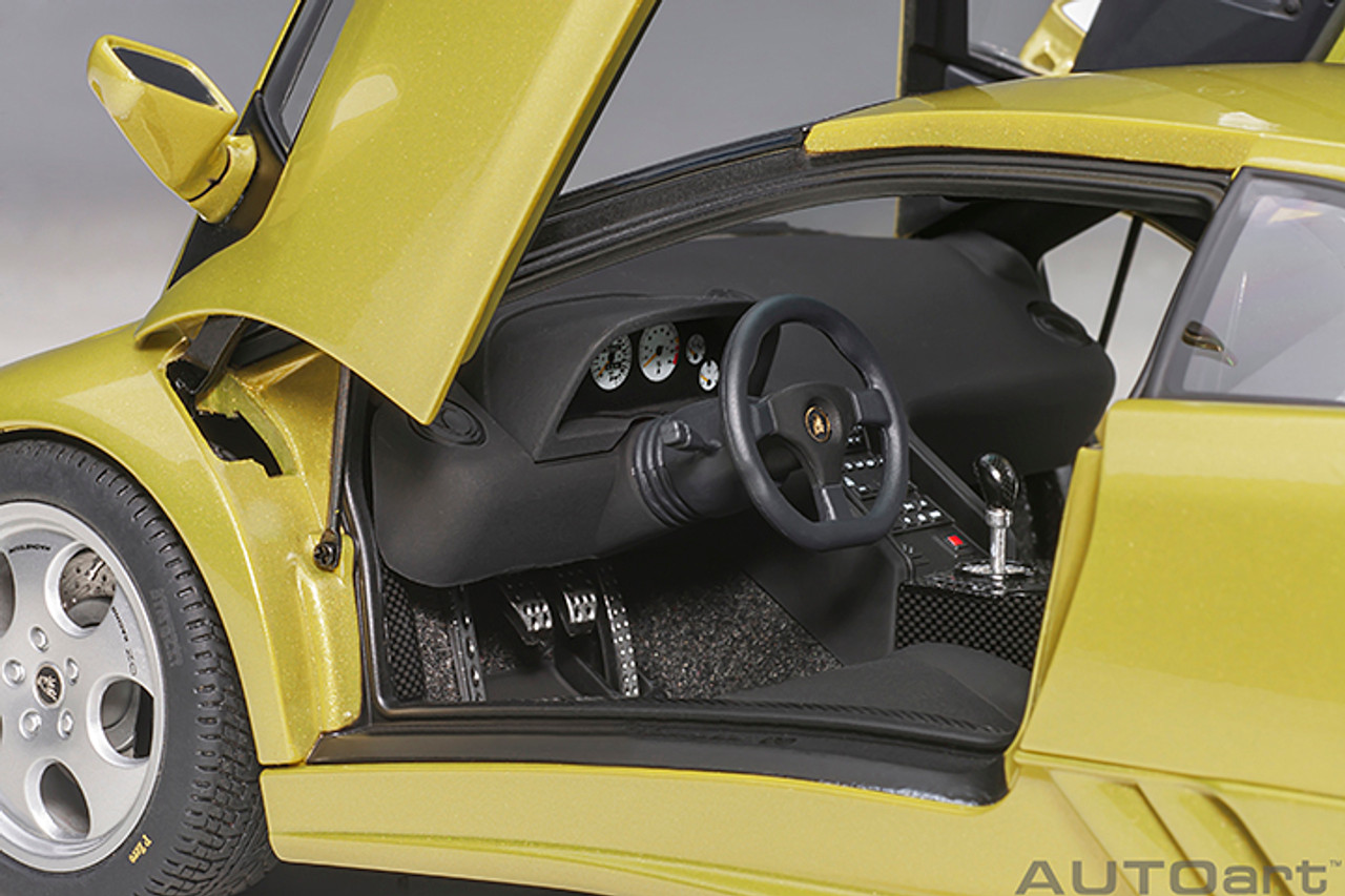 1/18 AUTOart Lamborghini Diablo SE30 Giallo Spyder (Metallic Yellow) Car Model