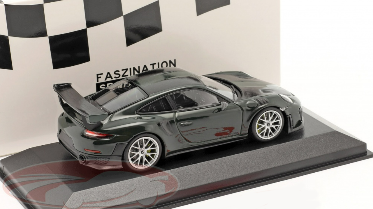 1/43 Minichamps 2018 Porsche 911 (991.2) GT2 RS (British Racing Green with Silver Wheels) Car Model Limited 333 Pieces