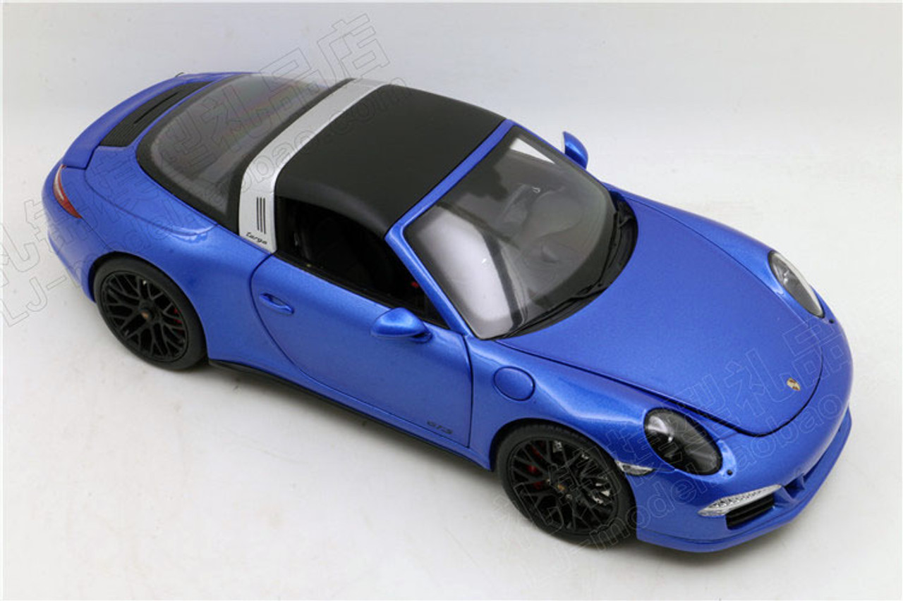 Schuco ポルシェ 911 カブリオレ マルティーニ 1:18 1/18 Schuco Porsche 911 (991) Carrera GTS Cabriolet (Grey