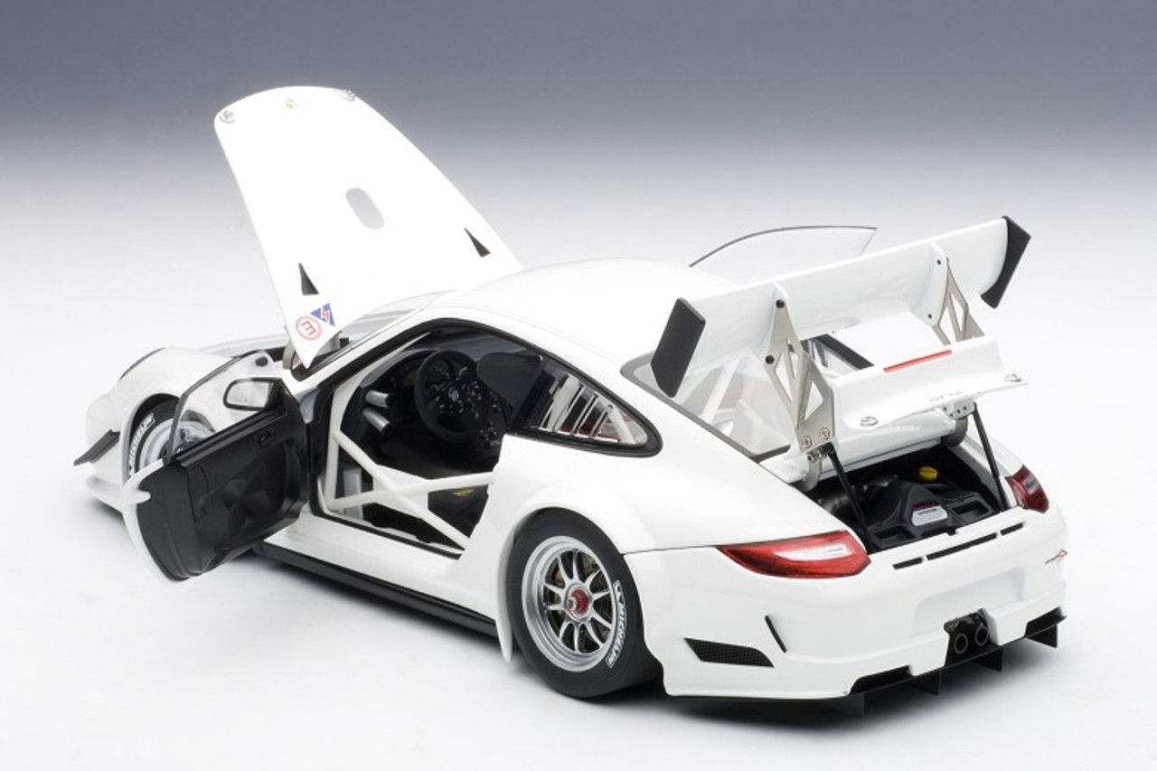 1/18 AUTOart PORSCHE 911(997) GT3 R 2010 PLAIN BODY VERSION (WHITE 