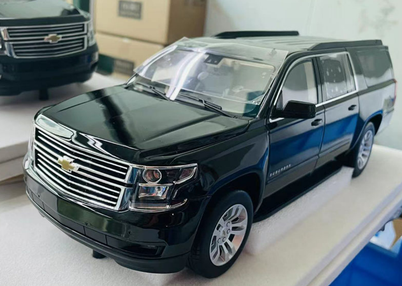 1/18 GOC & Vehicle Art 2015 Chevrolet Chevy Suburban (Black with Silver Wheels) Resin Car Model Limited 58 Pieces