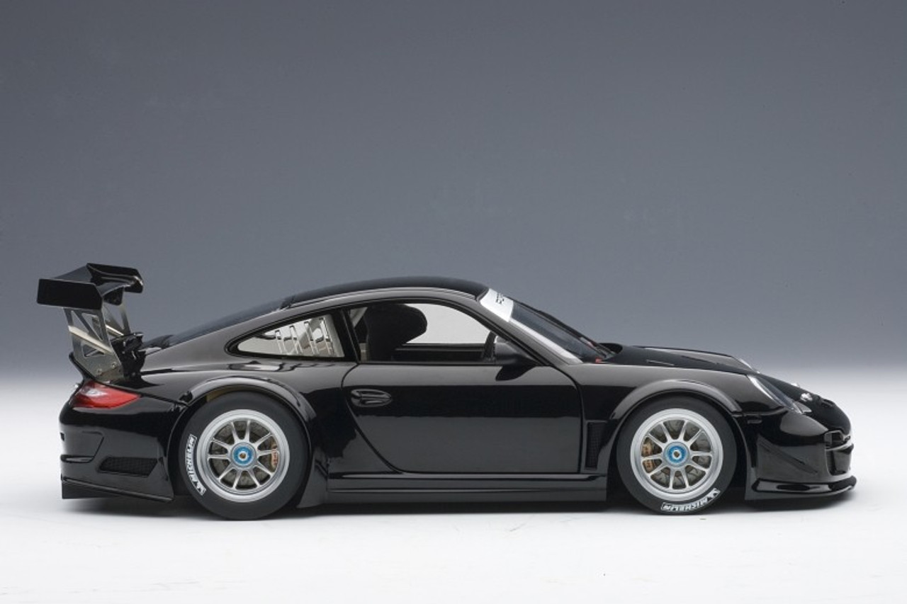 1/18 AUTOart PORSCHE 911(997) GT3 R 2010 PLAIN BODY VERSION (BLACK) Diecast Car Model