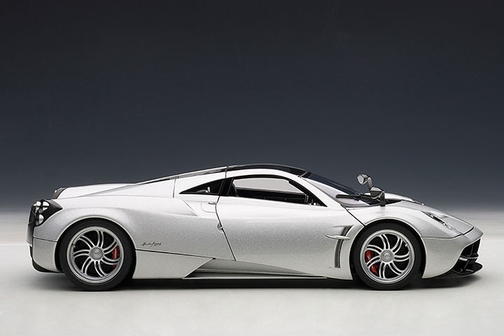 1/18 AUTOart Pagani Huayra (Silver) Car Model - LIVECARMODEL.com