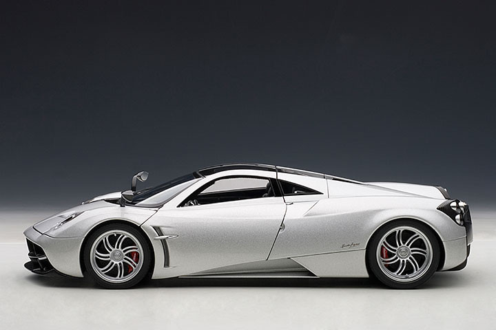 1/18 AUTOart Pagani Huayra (Silver) Car Model - LIVECARMODEL.com