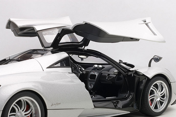 1/18 AUTOart Pagani Huayra (Silver) Car Model - LIVECARMODEL.com