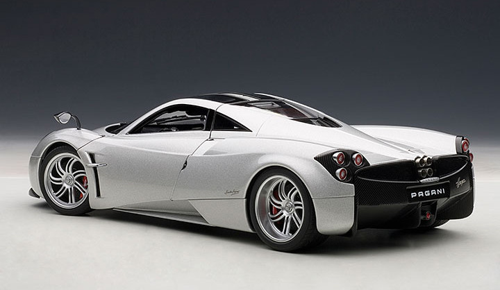 autoart 1/18 Pagani Huayra シルバー 1/18 AUTOart Pagani Huayra (Silver) Car Model - LIVECARMODEL.com