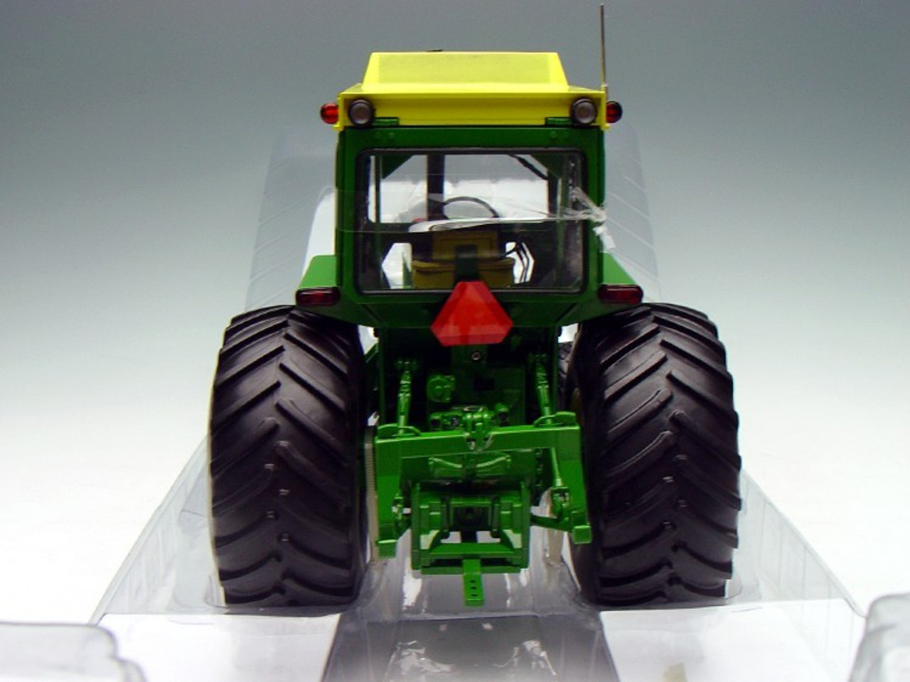 1/16 Ertl John Deere 6030