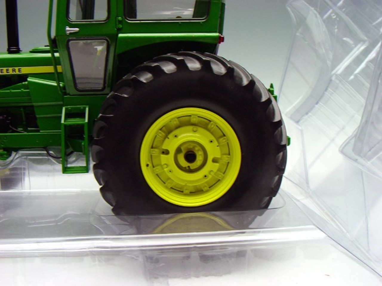 1/16 Ertl John Deere 6030 - LIVECARMODEL.com