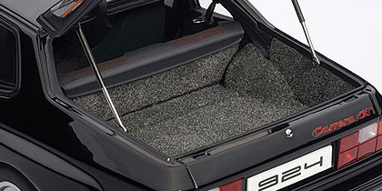 1/18 AUTOart PORSCHE 924 CARRERA GT 1980 - BLACK Diecast Car Model