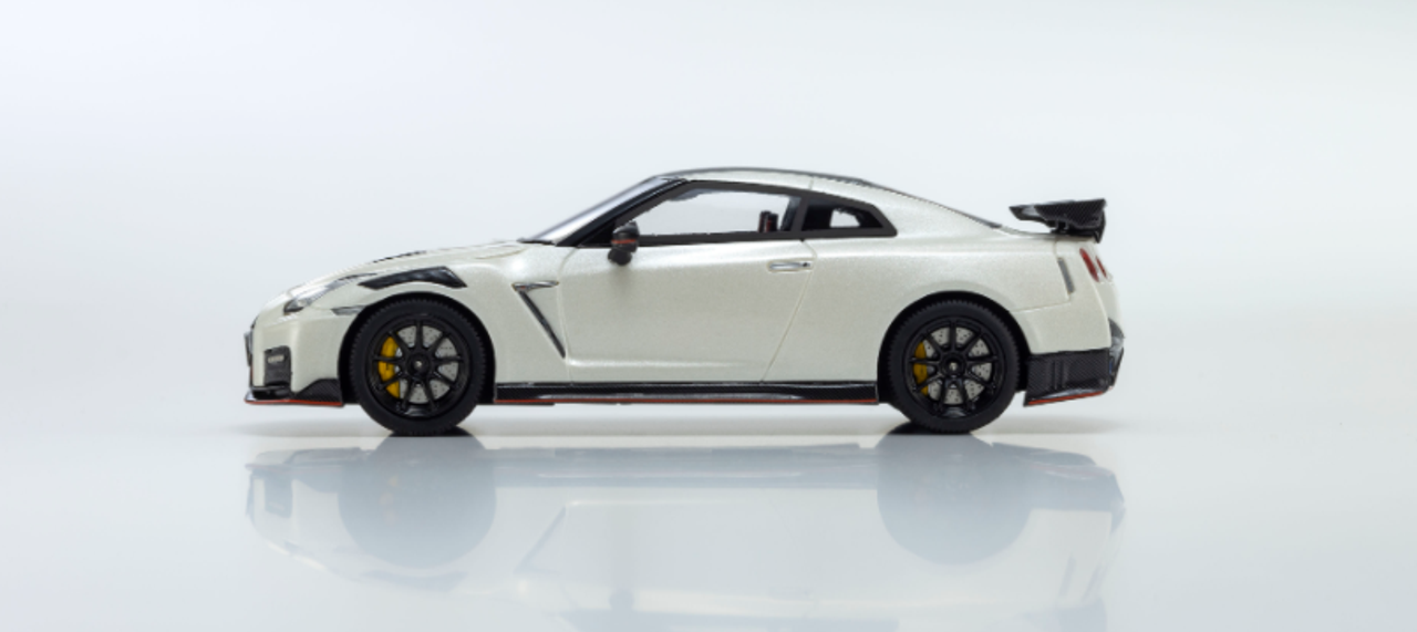 1/43 Kyosho Nissan GT-R NISMO Special edition 2022 White Resin