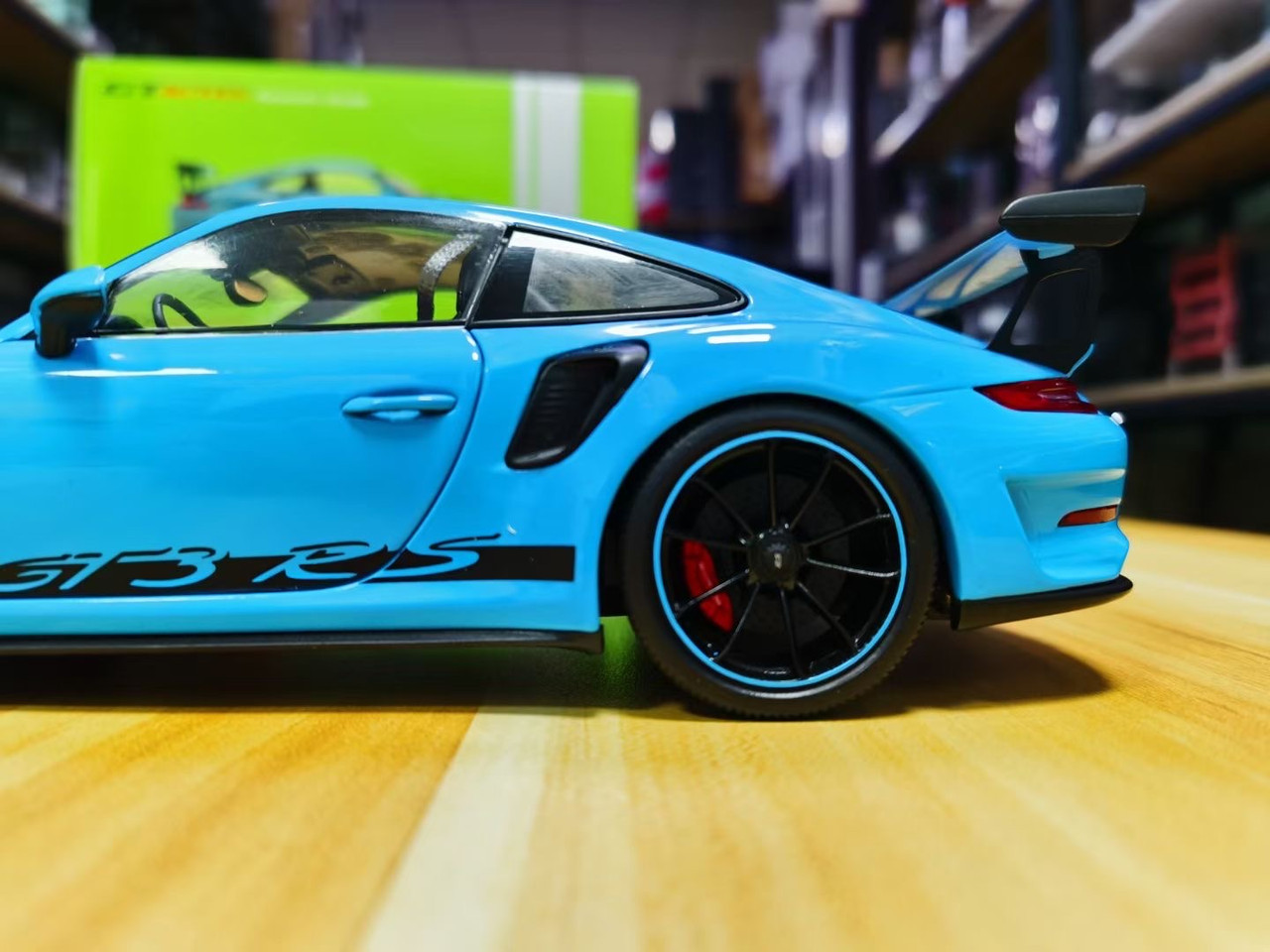 1/18 GTA GTAutos Porsche 911 GT3 992 (Blue) Diecast Car Model