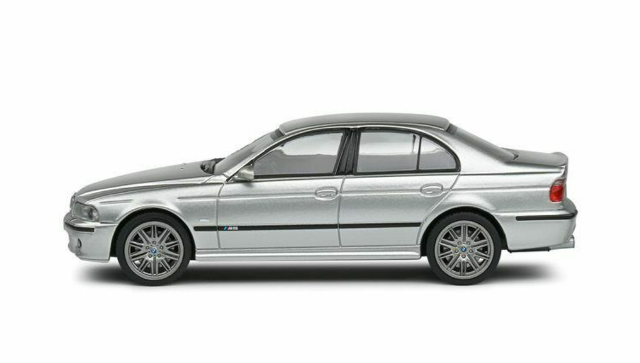 1/43 Solido BMW M5 (E39) 5.0 V8 32V (Titanium Silver) Car Model