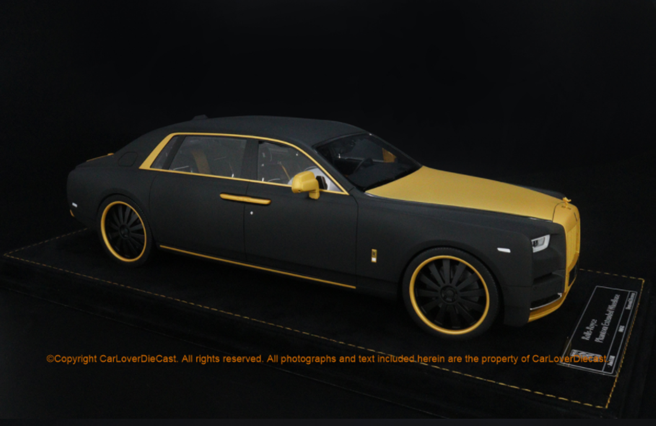 Gold RollsRoyce Phantom Taxi Spotted In India Cost 137000 To Get A  300km Ride