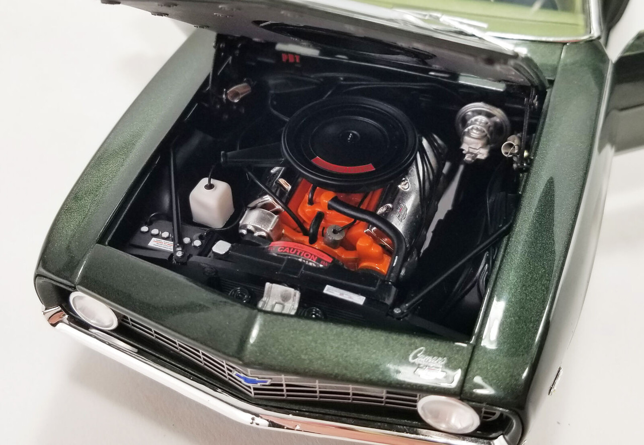 1/18 ACME 1969 Chevrolet COPO Camaro (Green) Built by Dick Harrell