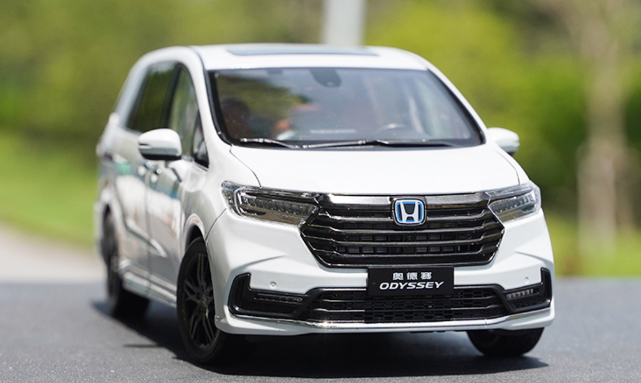 302-001 1/18 ホンダ オデッセイ 2022 ホワイト 1/18 Dealer Edition 2022 Honda Odyssey (White) Diecast Car