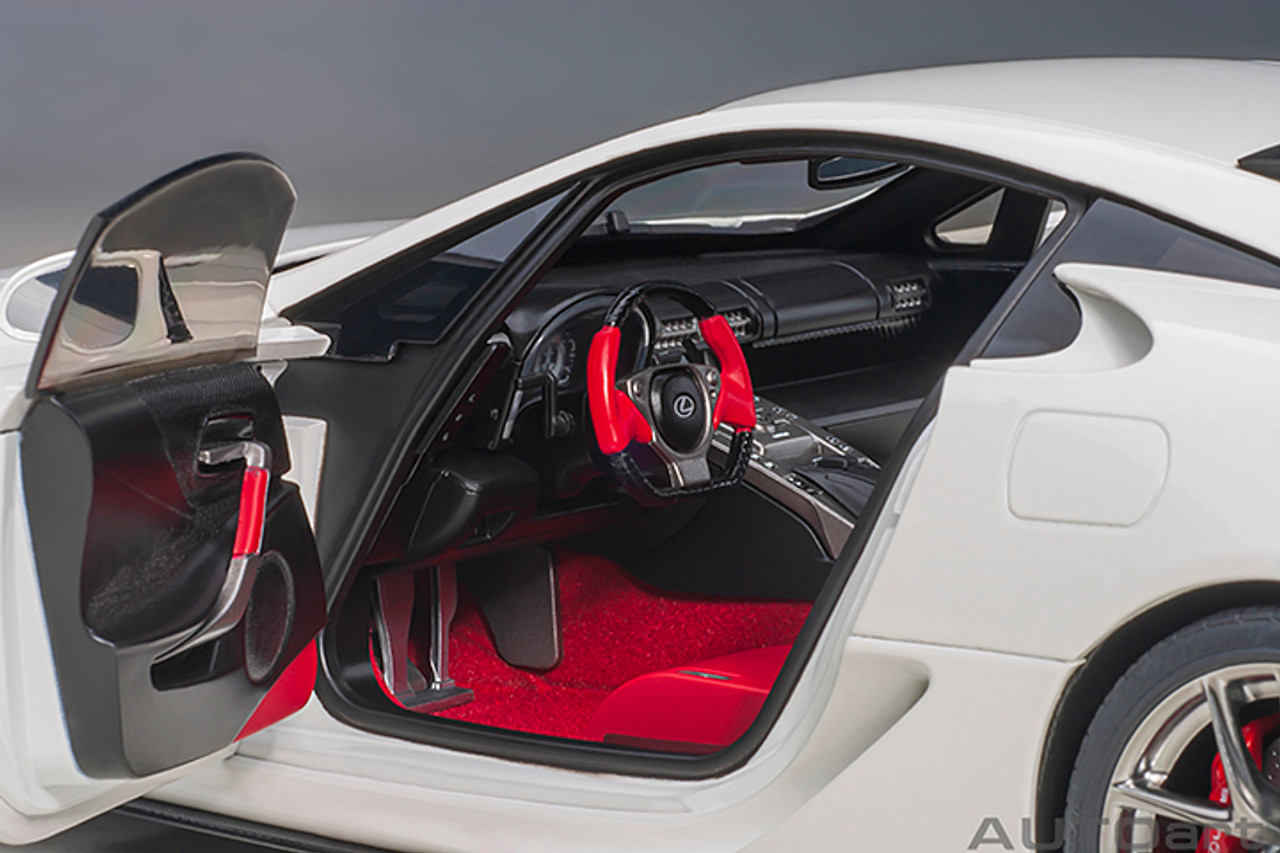 1/18 AUTOart Lexus LFA (Whitest White) Car Model