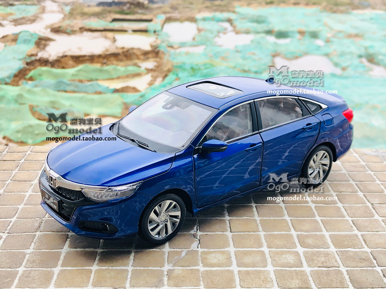 1/18 Dealer Edition 2019 Honda Crider (Blue) Diecast Car Model