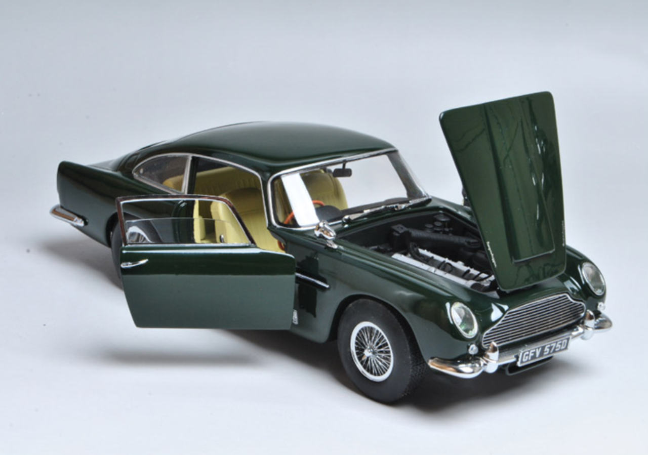 1/18 Sunstar 1963 Aston Martin DB5 (British Racing Green) Diecast Car Model