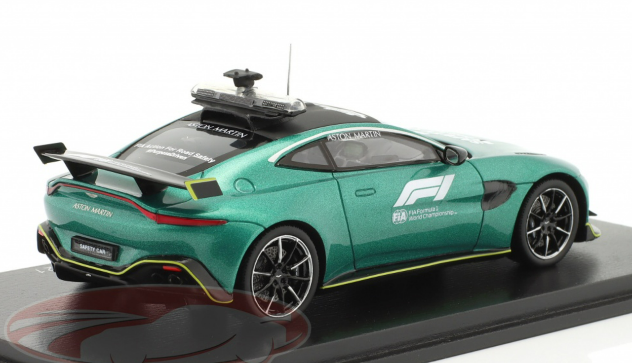 1/43 Spark 2021 Aston Martin Vantage F1 Safety Car Car Model