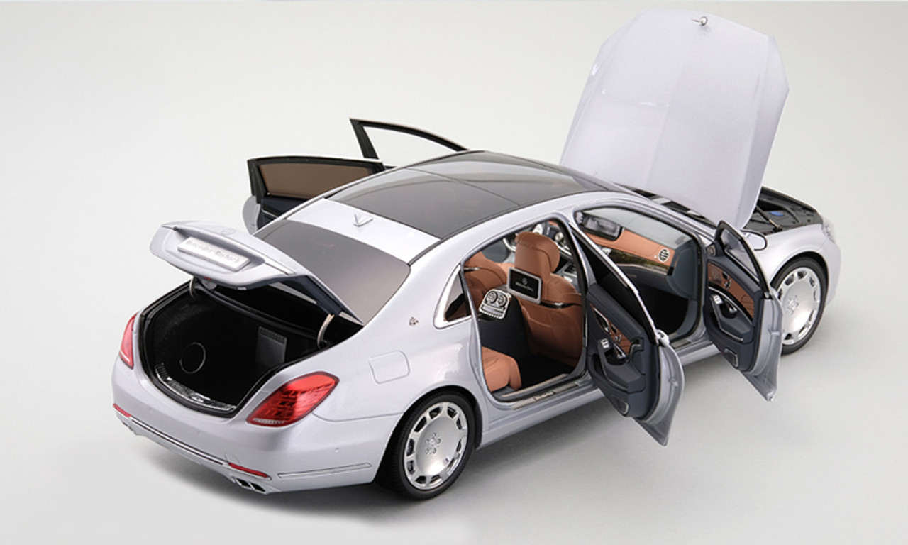 1/18 Almost Real Almostreal Mercedes-Benz MB Mercedes Maybach S600 (Silver) Diecast Car Model