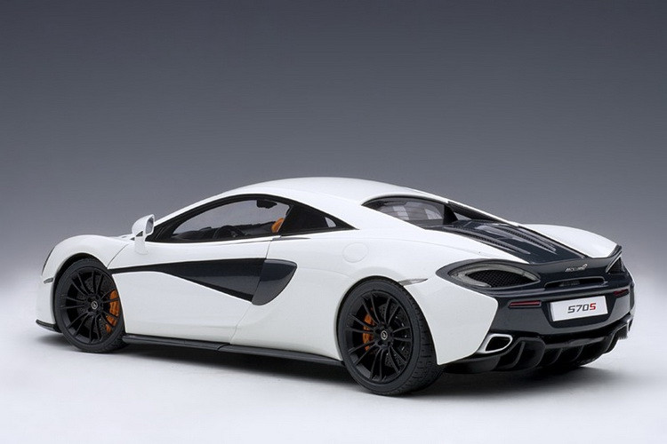 1/18 AUTOart McLaren 570S (White) Car Model - LIVECARMODEL.com