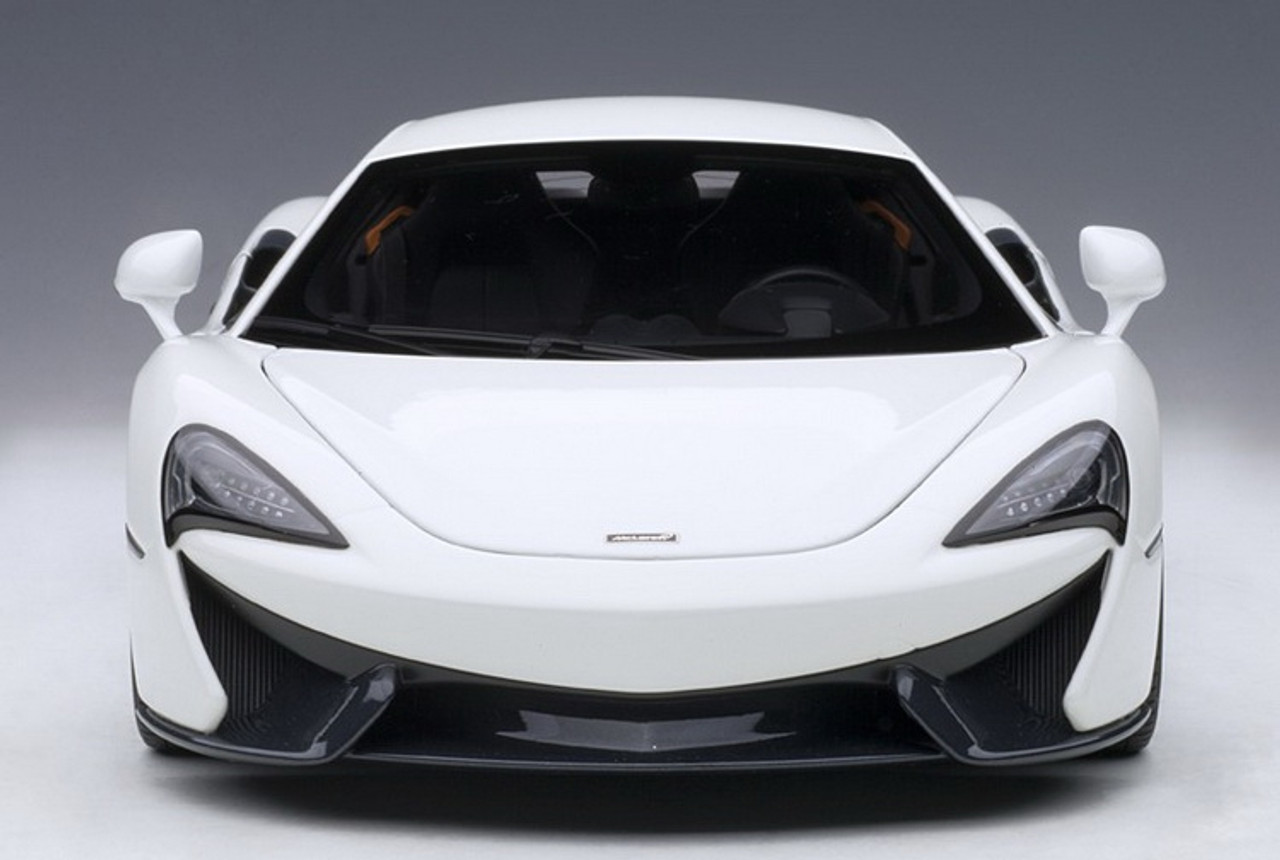 1/18 AUTOart McLaren 570S (White) Car Model - LIVECARMODEL.com