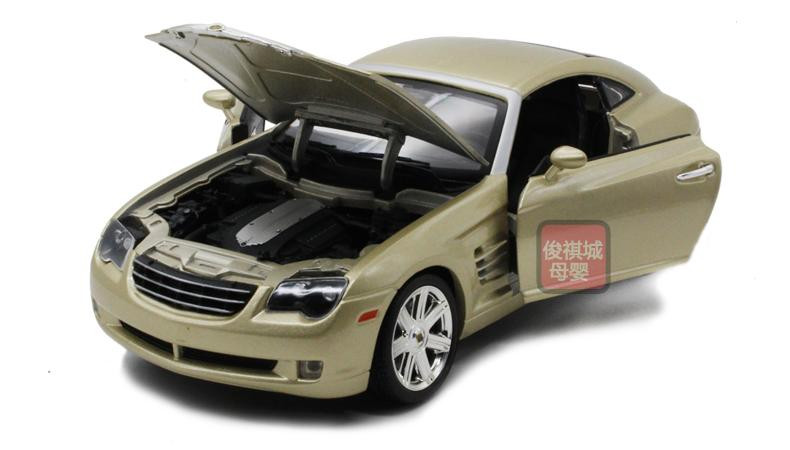 1/18 Chrysler Crossfire (Champagne) Diecast Car Model