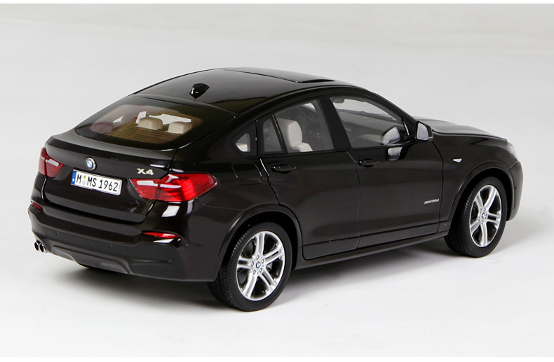 Jadi Paragon 3 Touring 1/18 ミニカー Jadi Paragon 3 Touring 1/18