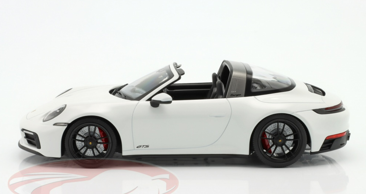 1/18 Minichamps 2021 Porsche 911 (992) Targa 4 GTS (White) Car Model
