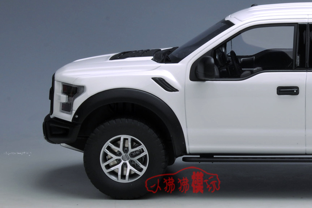 1/18 GT Spirit GTSpirit Ford F150 F-150 Raptor (White) Resin Car Model