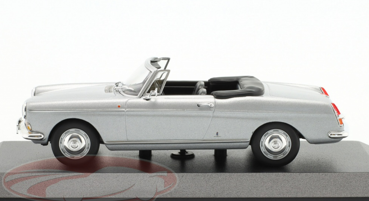 1/43 Minichamps 1962 Peugeot 404 Convertible (Silver) Car Model