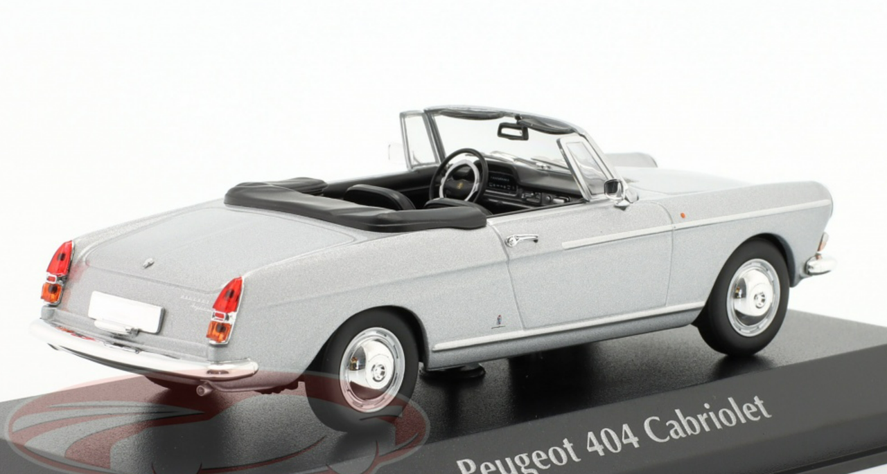 1/43 Minichamps 1962 Peugeot 404 Convertible (Silver) Car Model