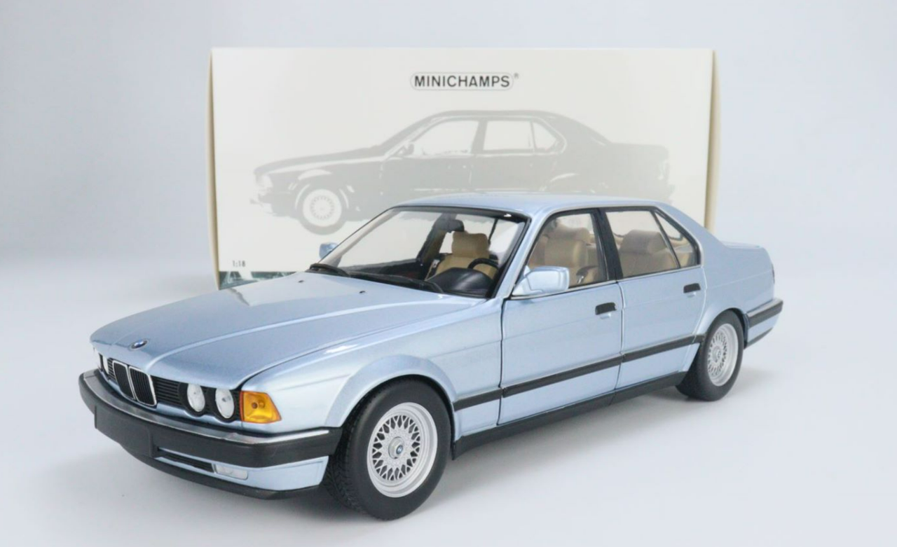 1/18 Minichamps 1986 BMW 730i (E32) (Light Blue Metallic) Diecast Car Model