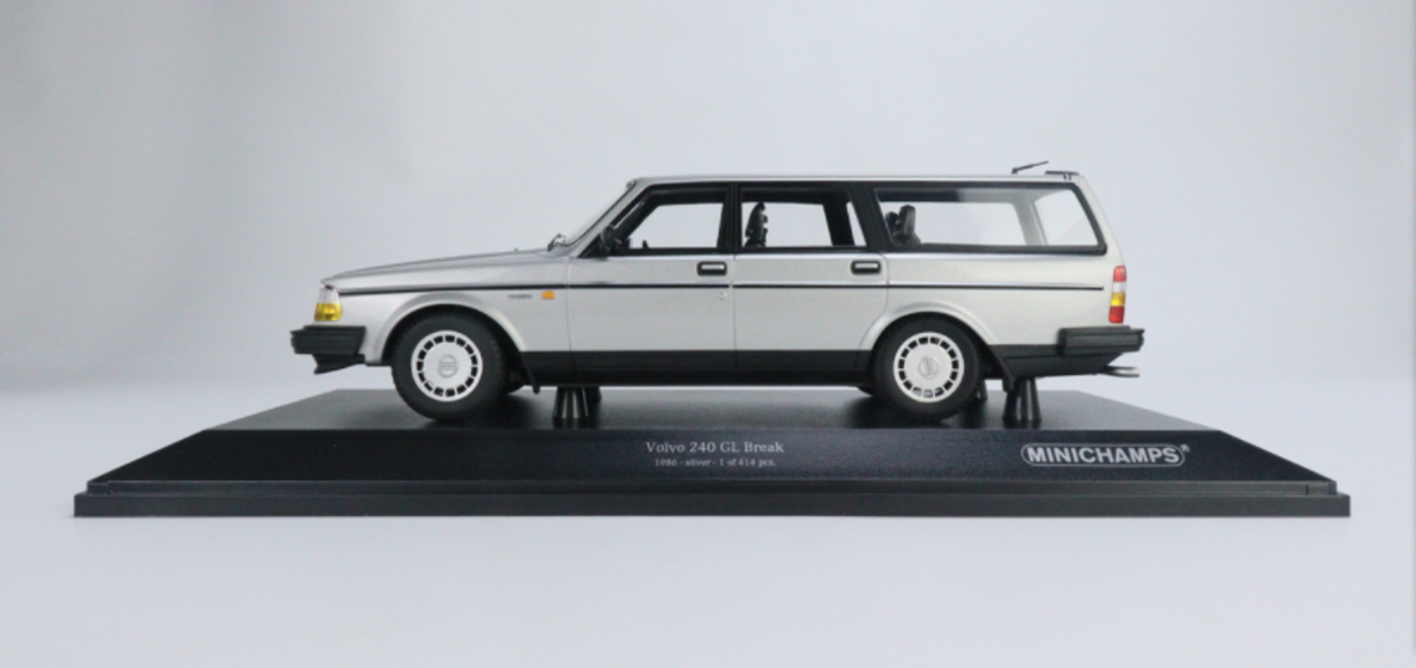 1/18 Minichamps 1986 Volvo 240 GL Break Kombi (Silver) Car Model