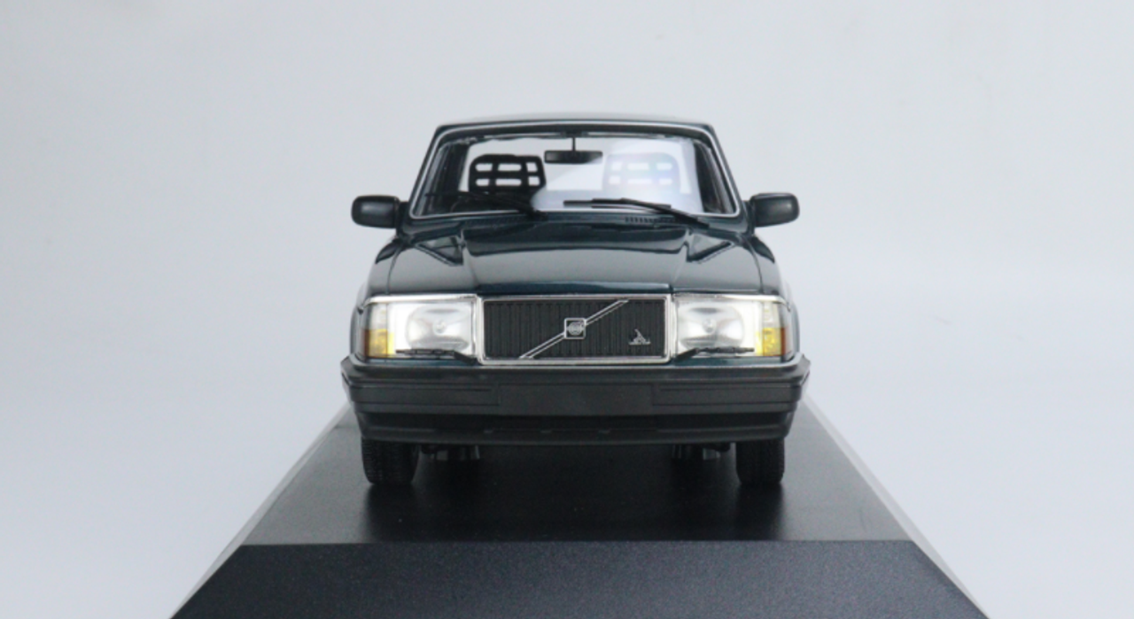 1/18 Minichamps 1986 Volvo 240 GL (Petrol Metallic Green) Car Model