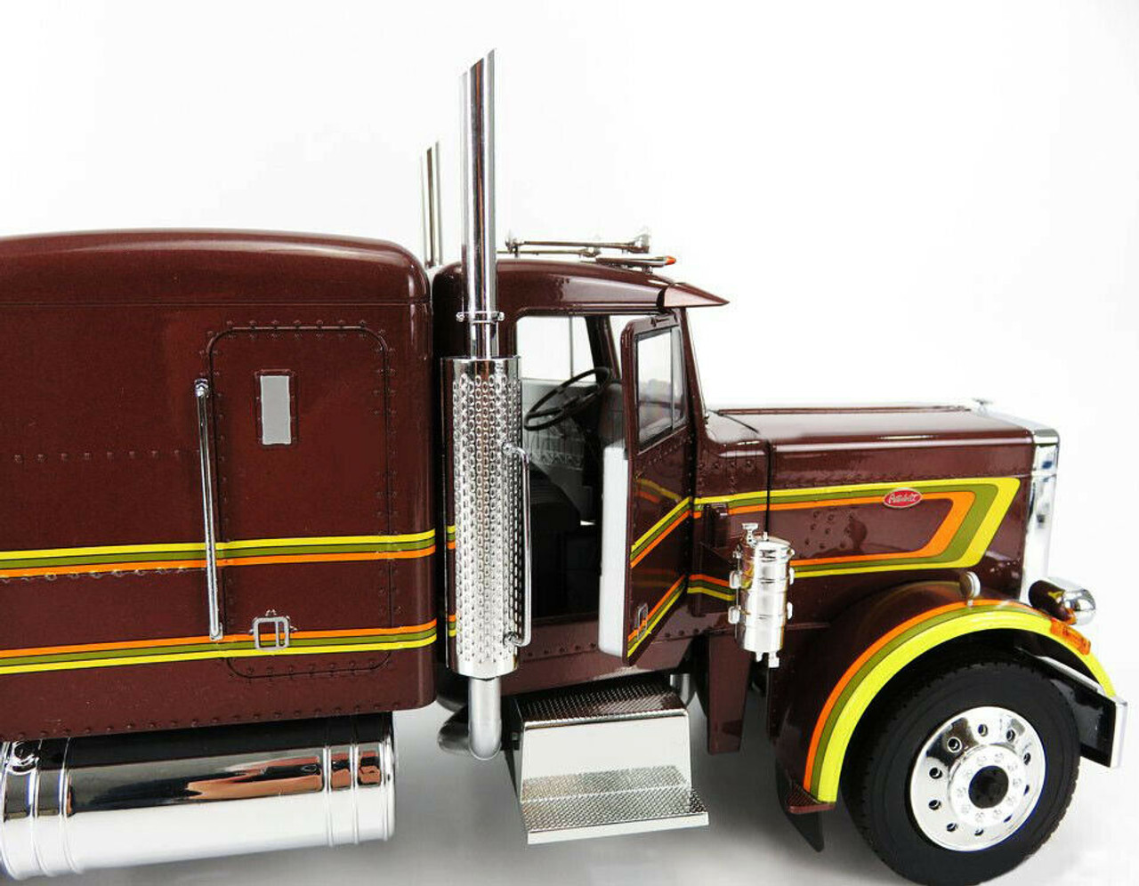 1/18 Road Kings 1967 Peterbilt 359 (Brown) Diecast Car Model