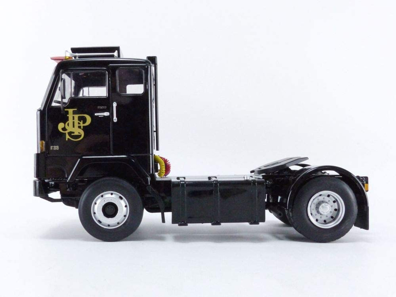 1/18 Road Kings 1975 Volvo F88 JPS F1 Team Diecast Car Model