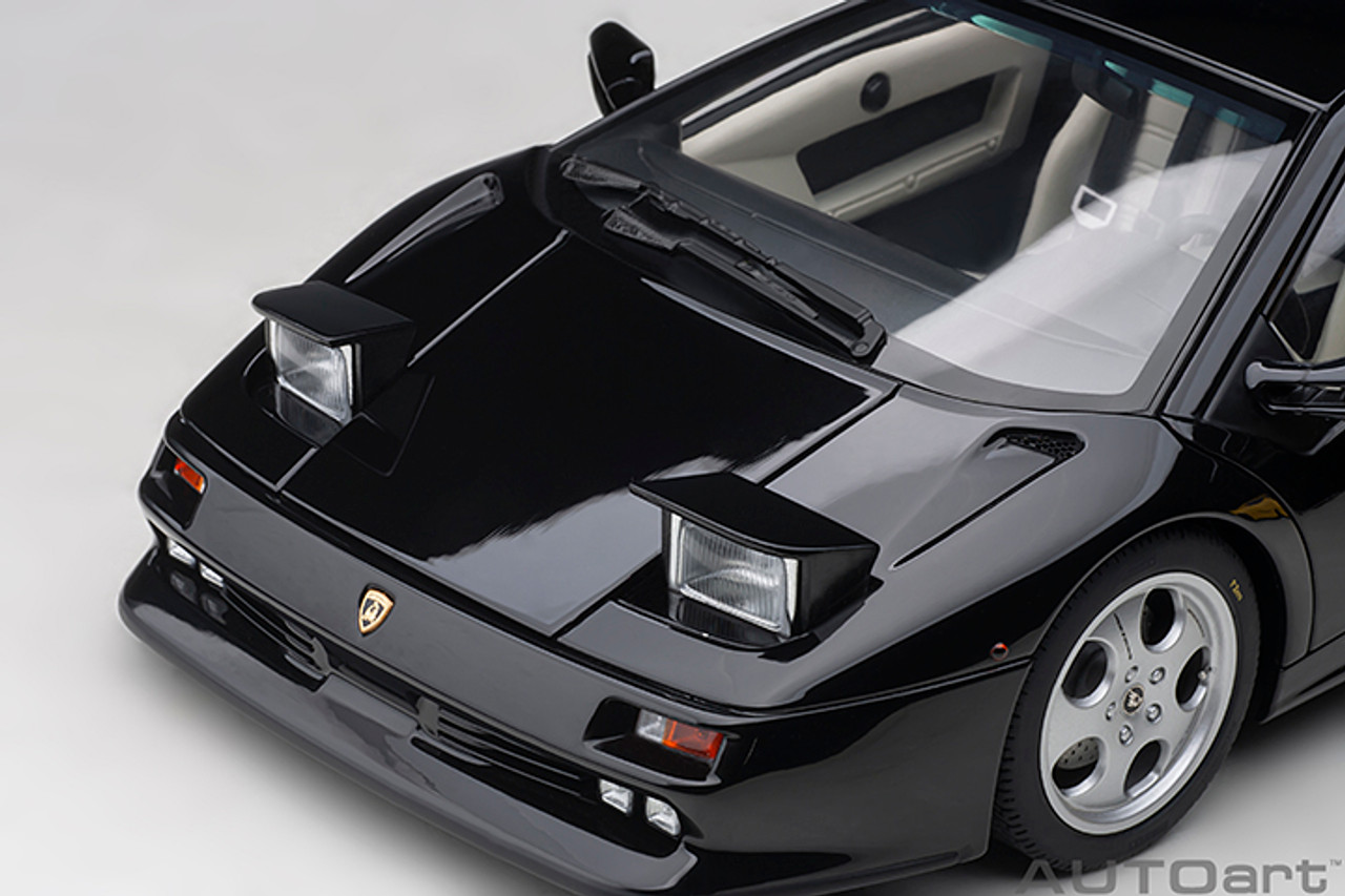 1/18 AUTOart Lamborghini Diablo SE30 Giallo Spyder (Deep Black Metallic) Car Model