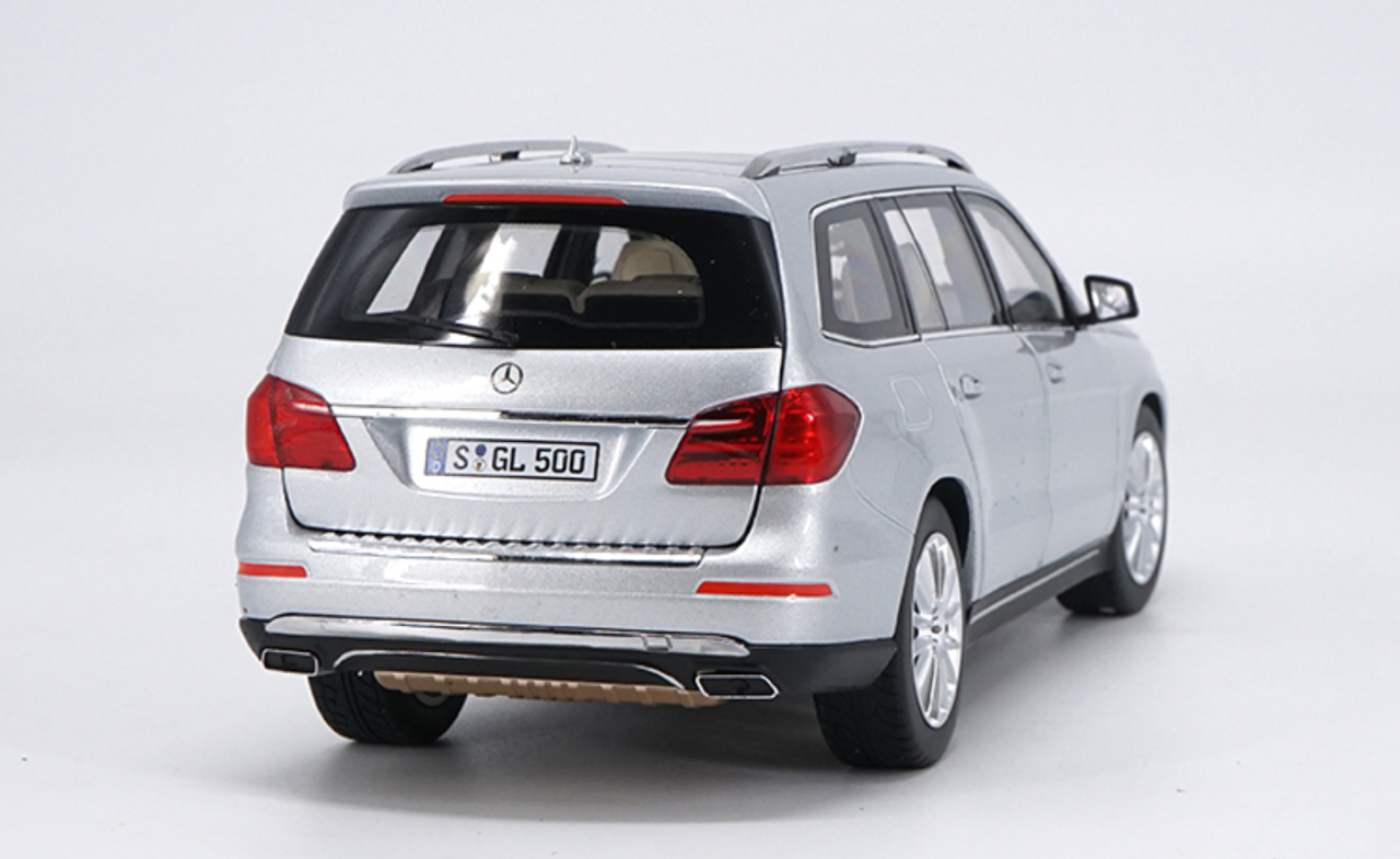 1/18 Dealer Edition Mercedes-Benz MB GL-Class GL-Klasse GL500 2nd Generation (X166; 2013-2019) (Silver) Diecast Car Model